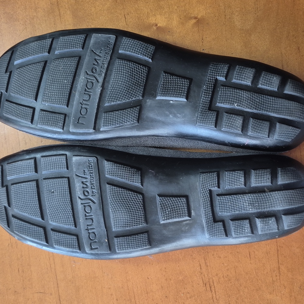 Naturalizer Gray Suede Loafers. Size 9.5 - Picture 4 of 5